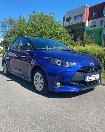 Toyota Yaris cena 59000 przebieg: 37600, rok produkcji 2020 z Bielawa małe 106